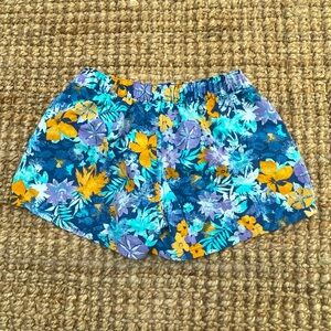 Patagonia Barely baggy shorts Small